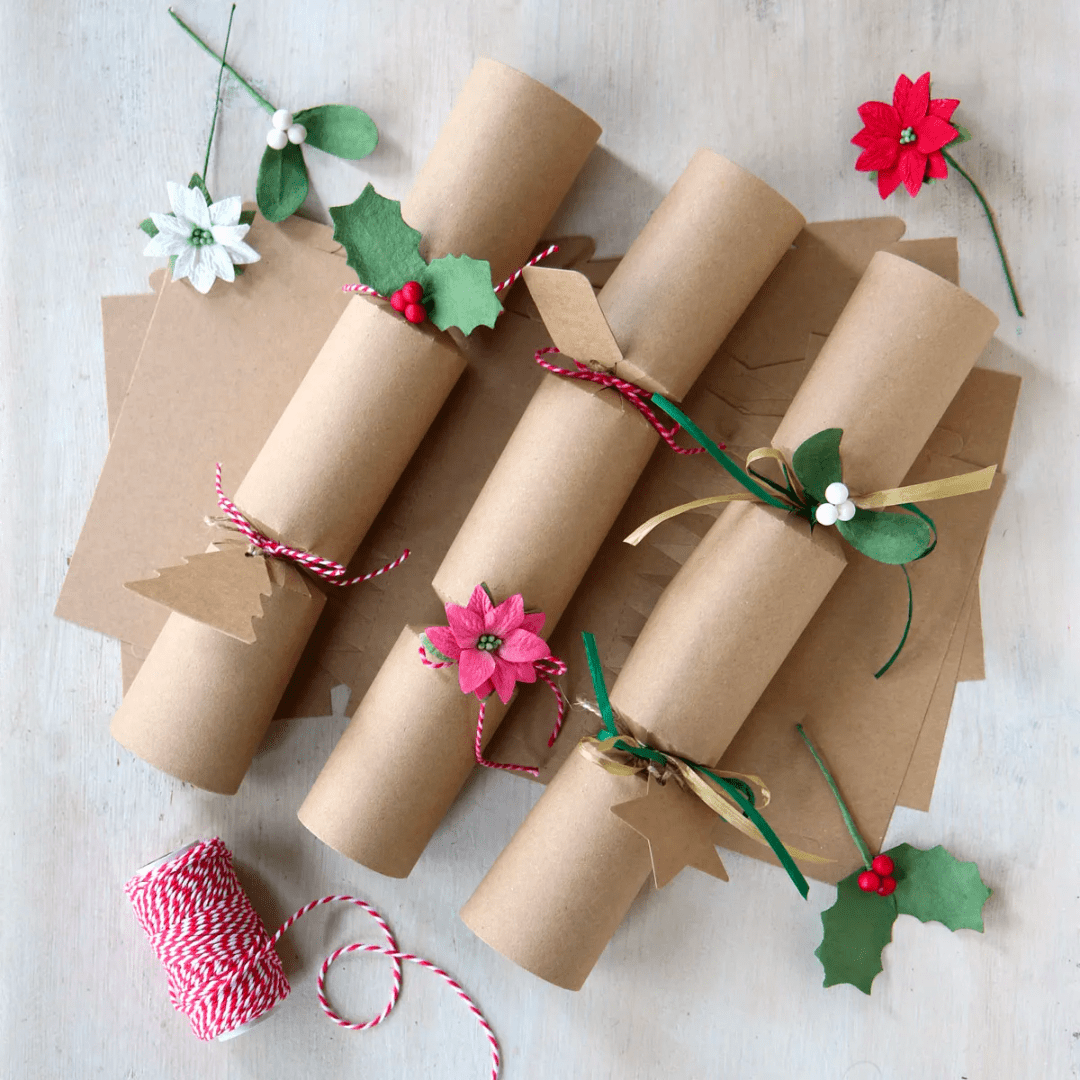 Kraft Christmas Crackers ( 6 Pack ) - Happy Box